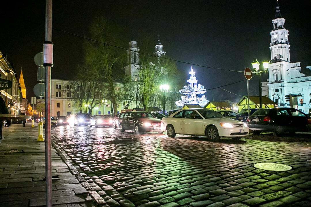 Eismas Rotušės aikštėje