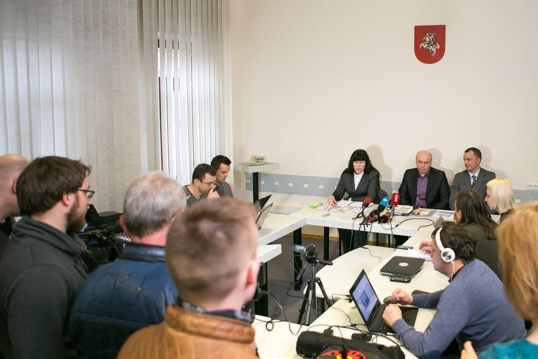 Spaudos konferencija dėl padirbtų eurų