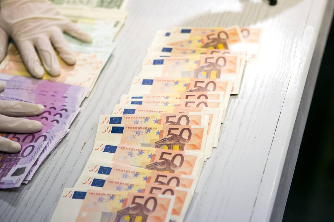 Spaudos konferencija dėl padirbtų eurų