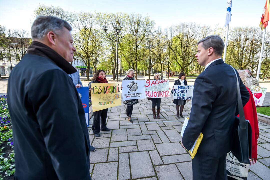 Protestas prie Kauno miesto savivaldybės