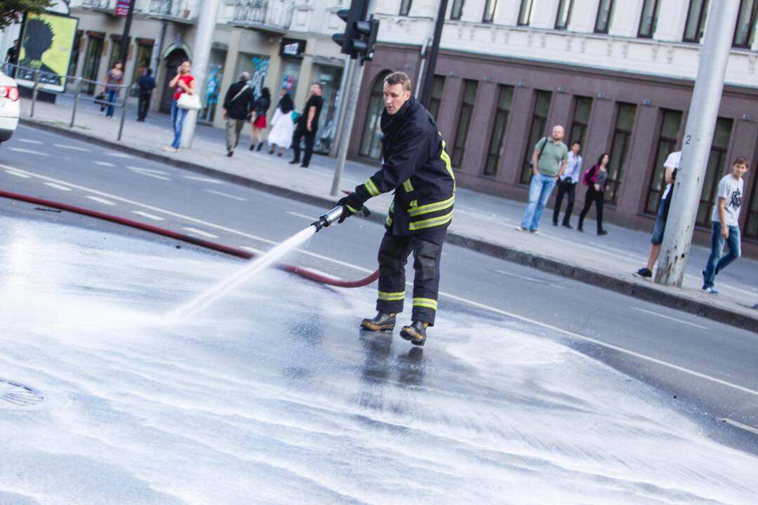 Avarija Savanorių prospekto kalno papėdėje