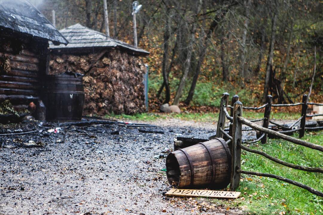 Rumšiškių liaudies buities muziejuje liepsnojo pirtis