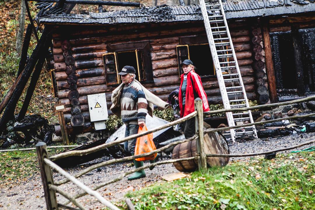Rumšiškių liaudies buities muziejuje liepsnojo pirtis