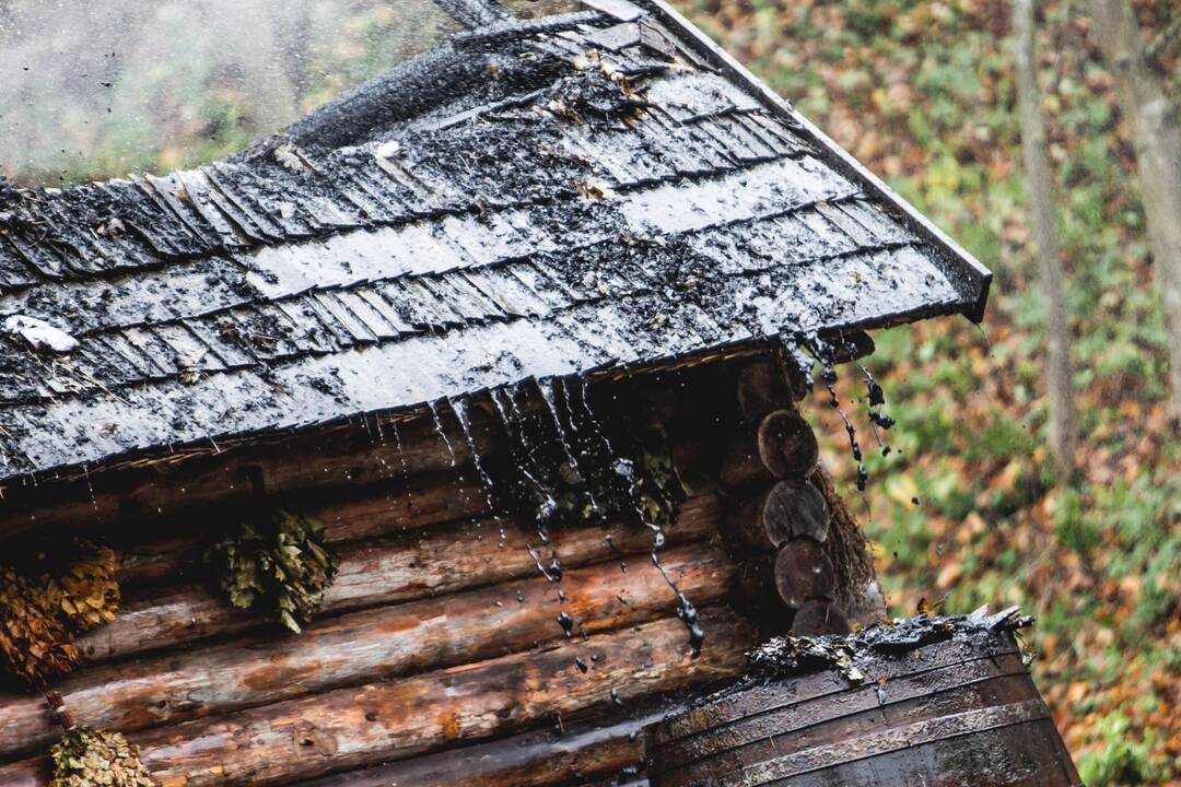 Rumšiškių liaudies buities muziejuje liepsnojo pirtis