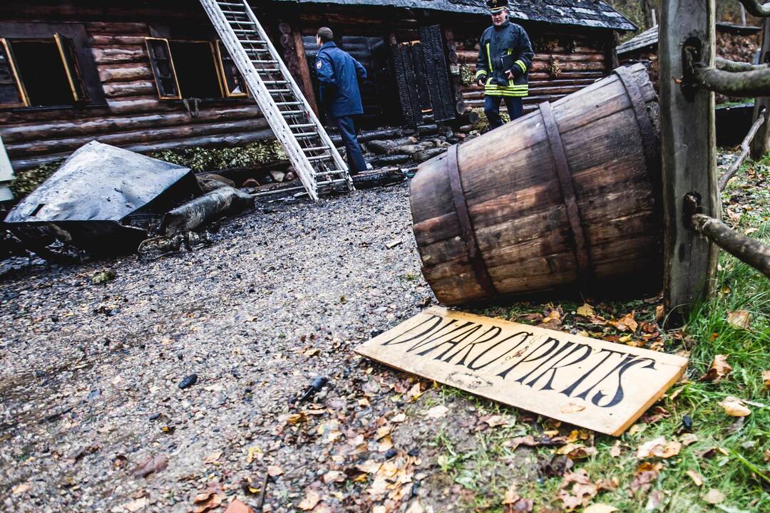 Rumšiškių liaudies buities muziejuje liepsnojo pirtis