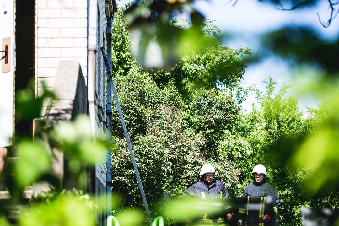 Kaune degė gyvenamasis namas