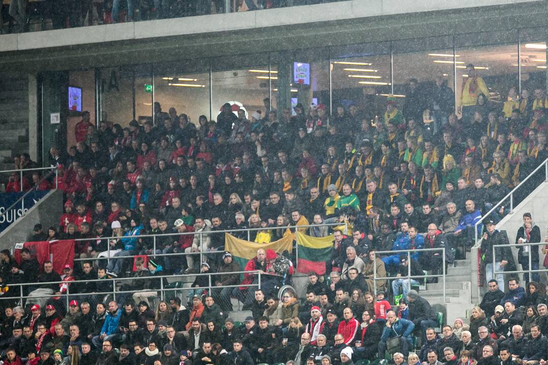 Futbolas: Lietuva - Šveicarija 