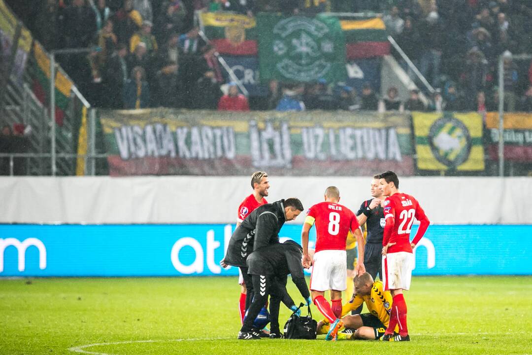 Futbolas: Lietuva - Šveicarija 