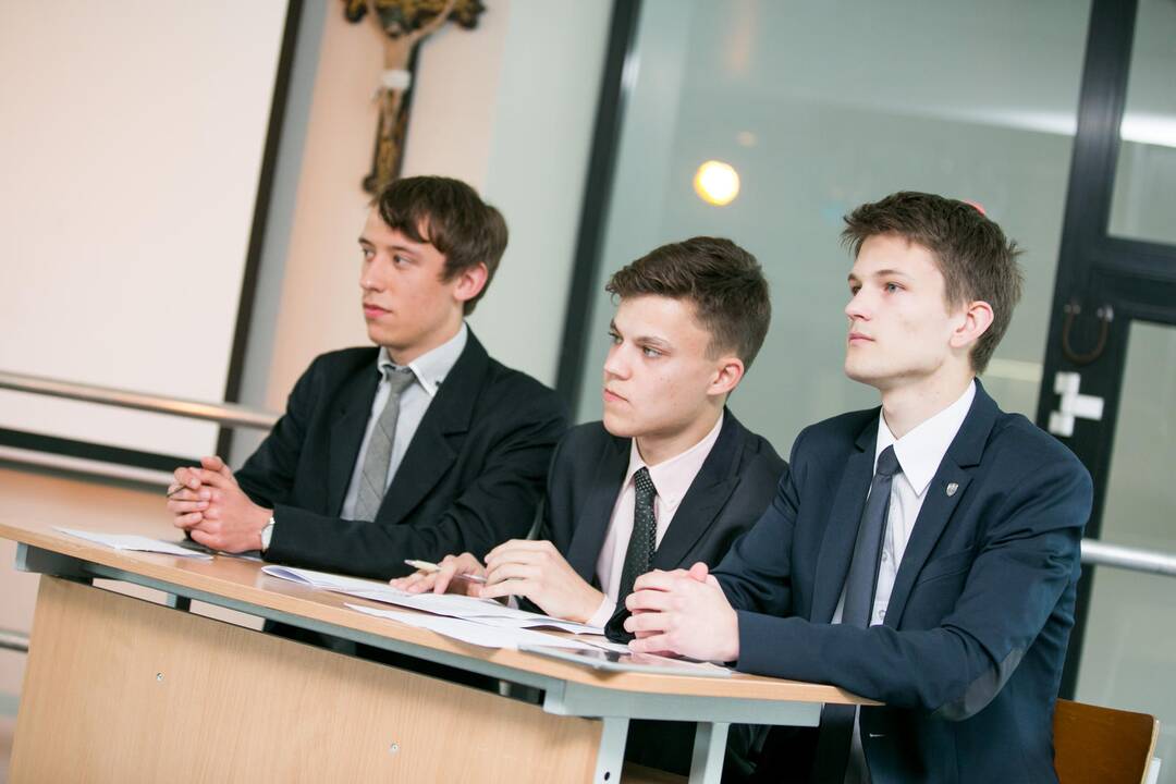 Debatai Kauno jėzuitų gimnazijoje