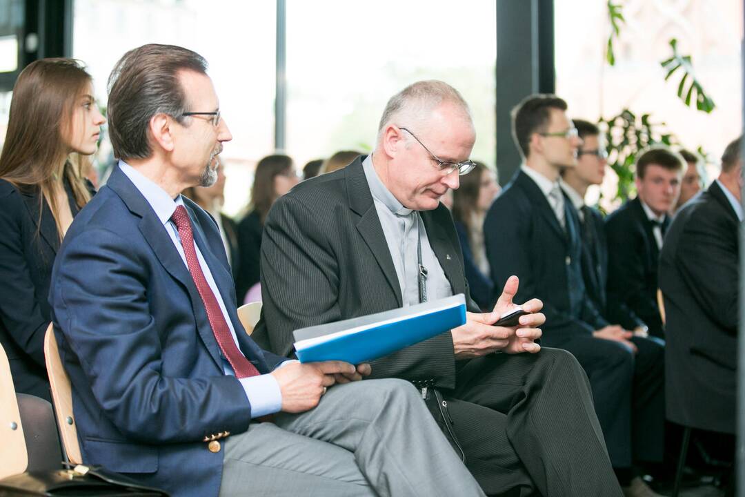 Debatai Kauno jėzuitų gimnazijoje