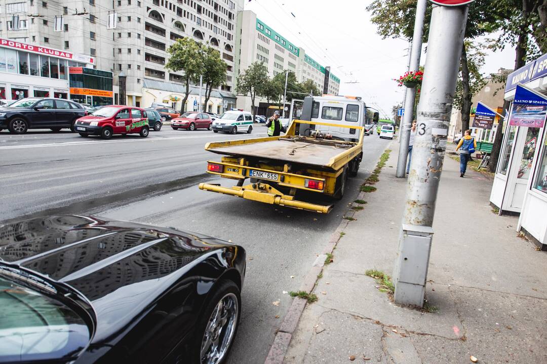 Avarija Savanorių pr. ir K. Petrausko g. sankryžoje