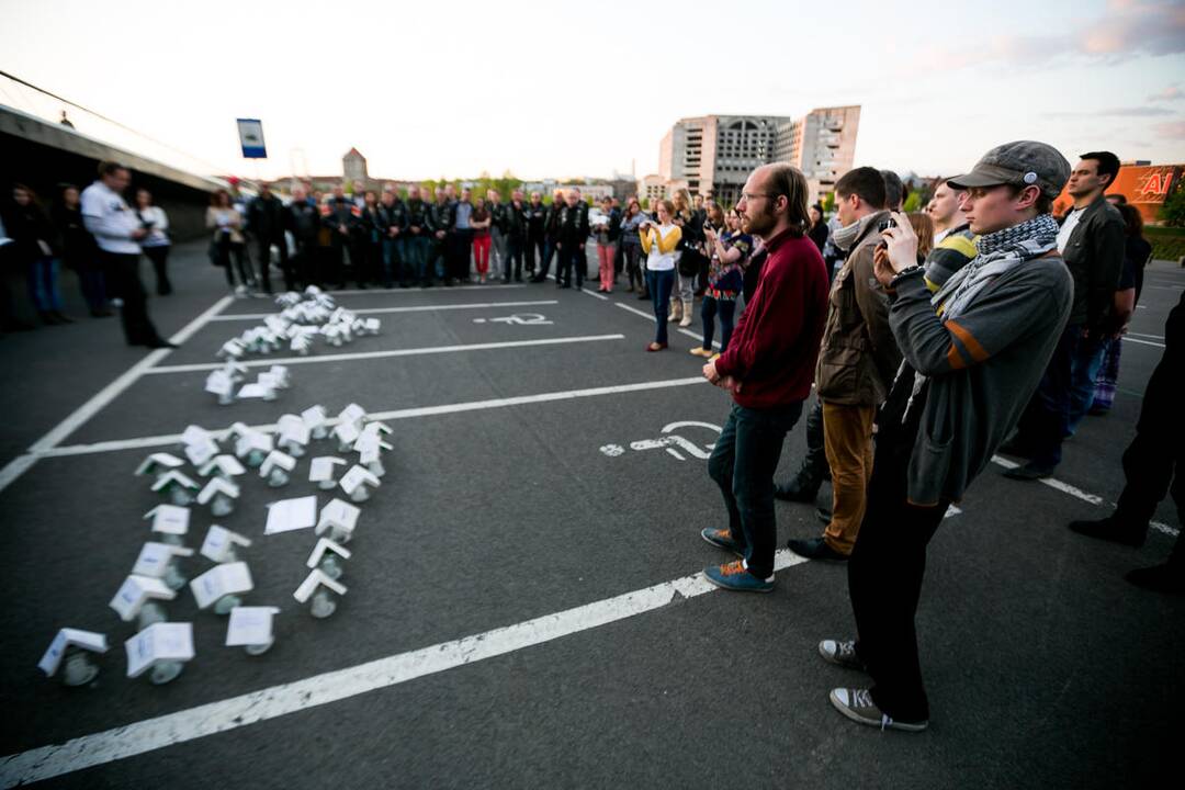 Akcija „Tušti namai"