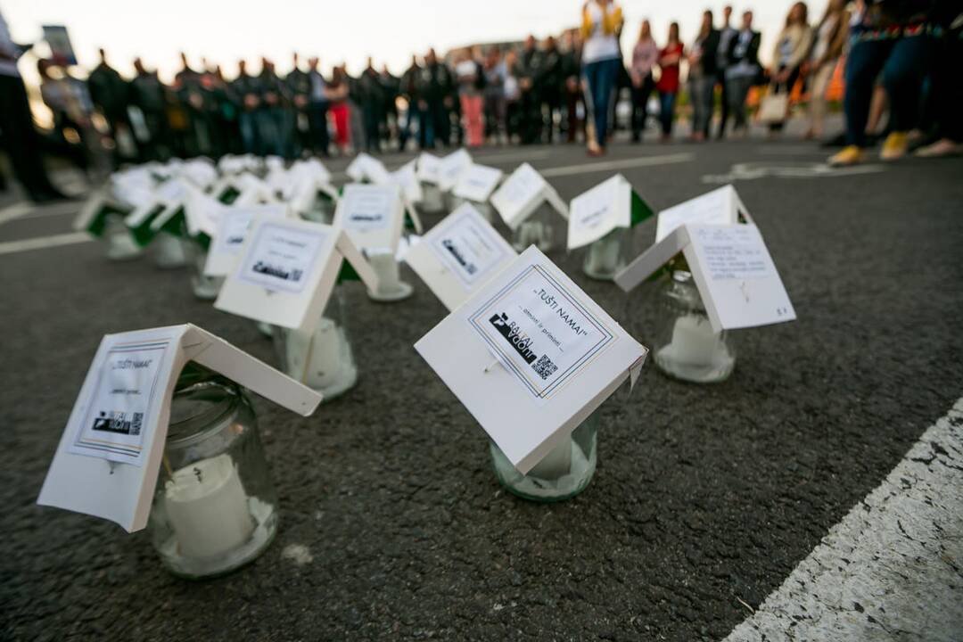 Akcija „Tušti namai"