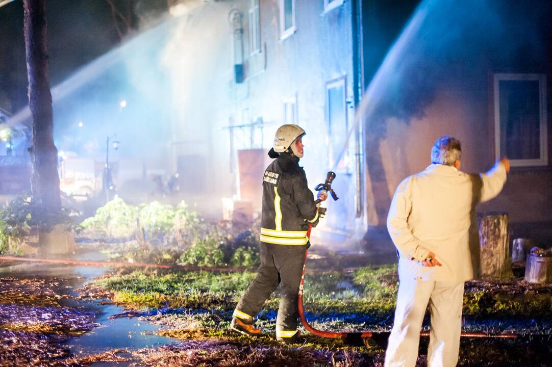  Ekskavatorininkų g. degė gyvenamasis namas