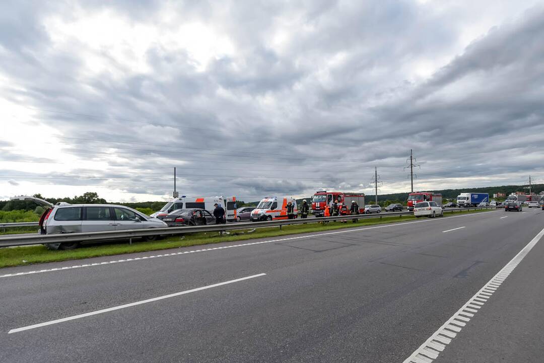 Didelė avarija ant Č. Radzinausko tilto