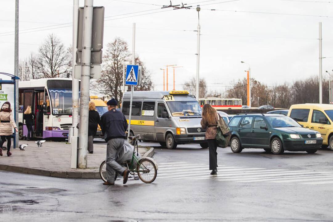 Avarija pilies žiede sutrikdė eismą miesto centre