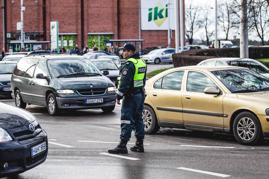 Avarija pilies žiede sutrikdė eismą miesto centre