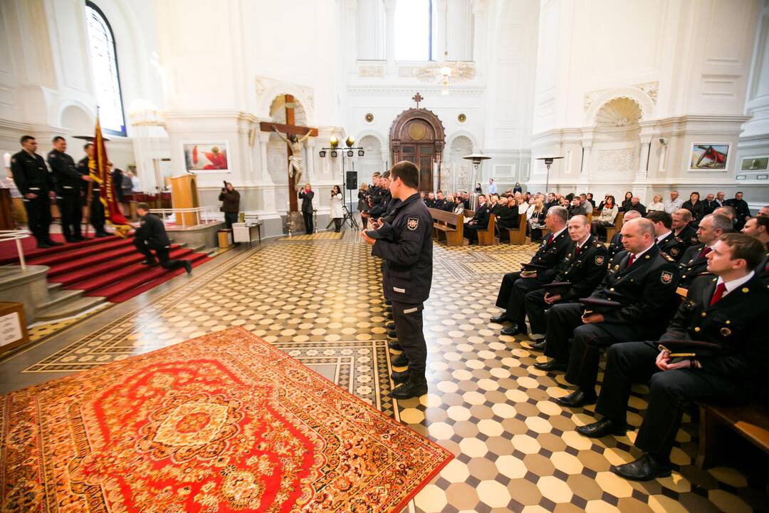 Ugniagesių priesaikos priėmimas ir apdovanojimai Kaune
