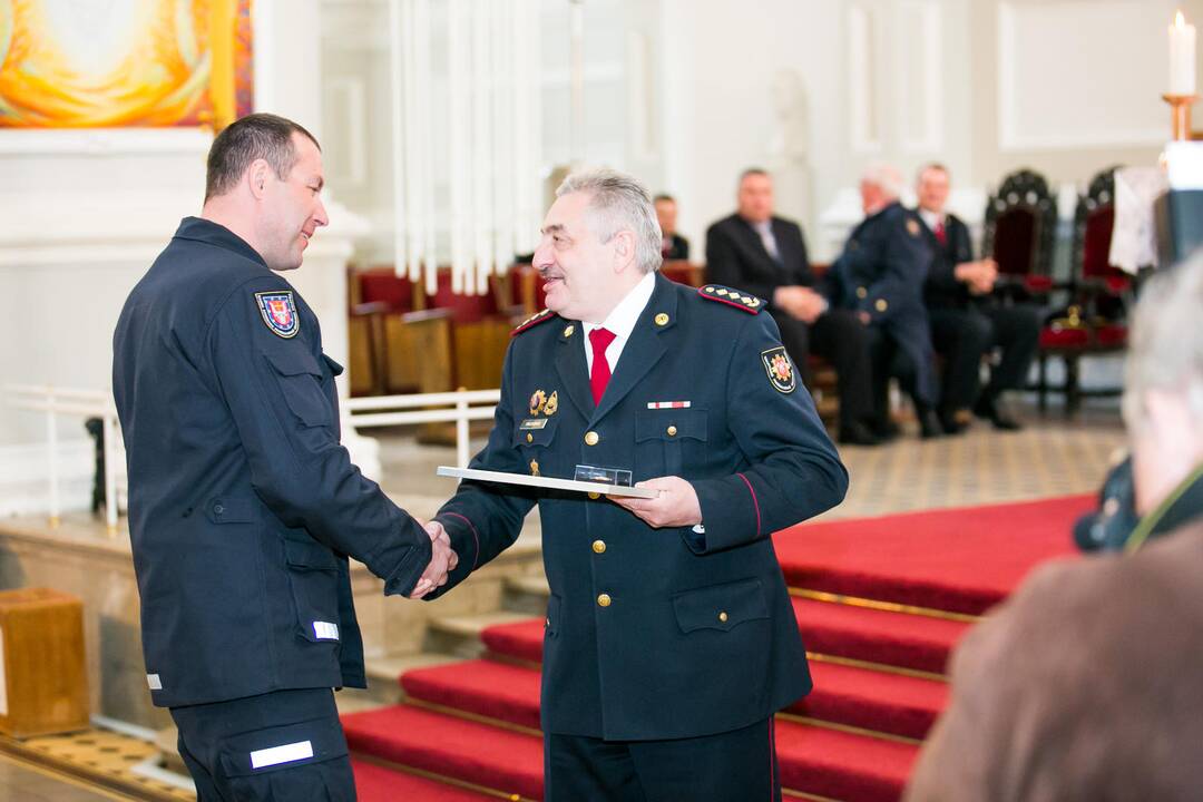 Ugniagesių priesaikos priėmimas ir apdovanojimai Kaune