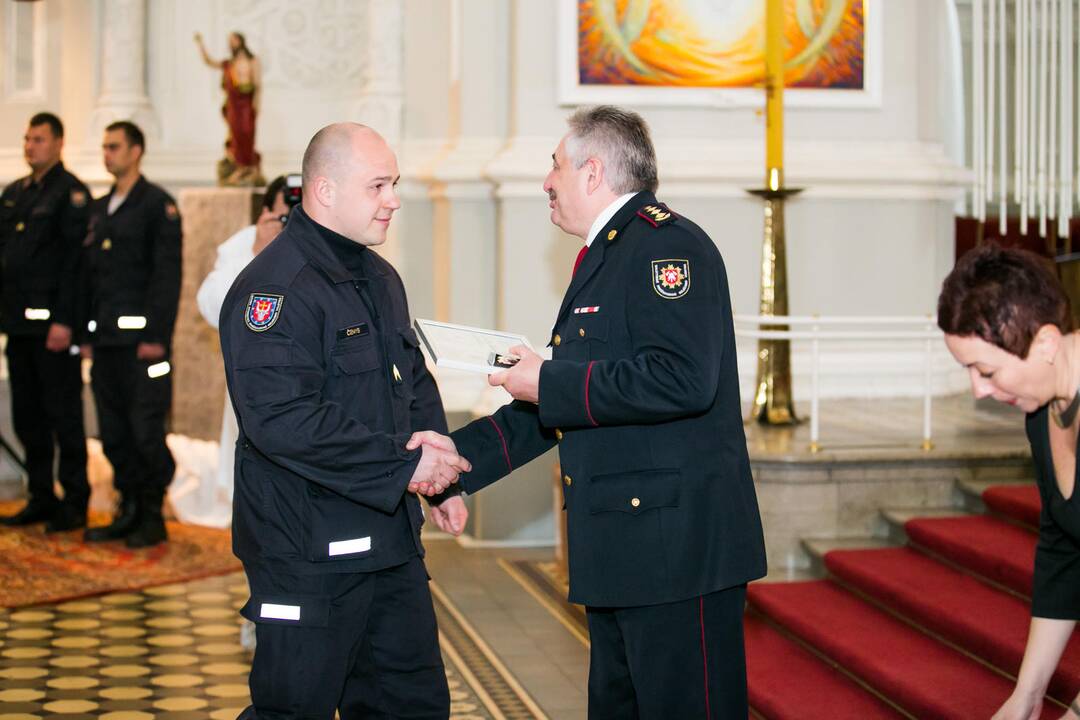 Ugniagesių priesaikos priėmimas ir apdovanojimai Kaune
