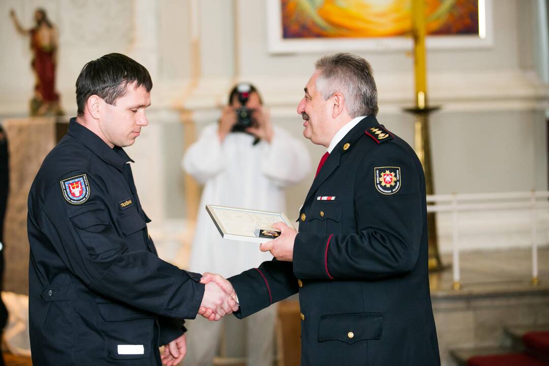 Ugniagesių priesaikos priėmimas ir apdovanojimai Kaune