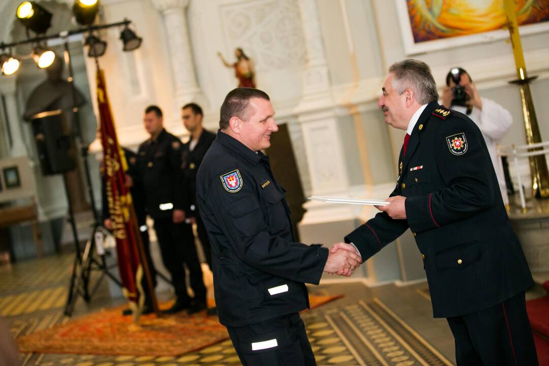 Ugniagesių priesaikos priėmimas ir apdovanojimai Kaune