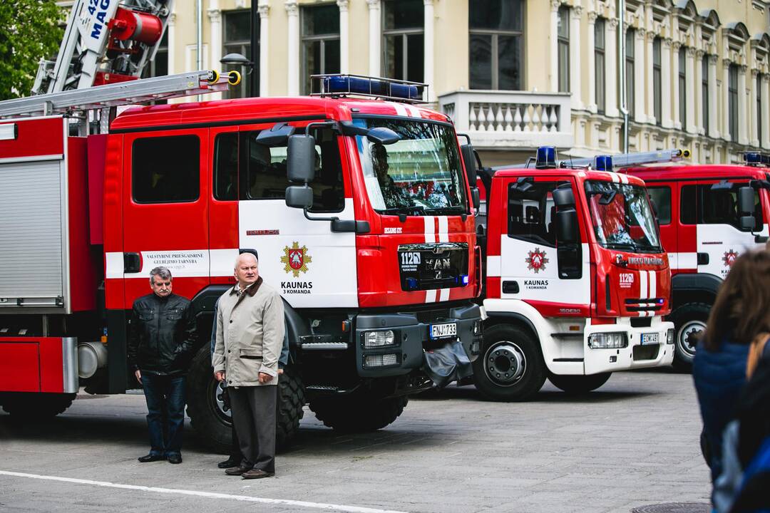 Ugniagesių priesaikos priėmimas ir apdovanojimai Kaune