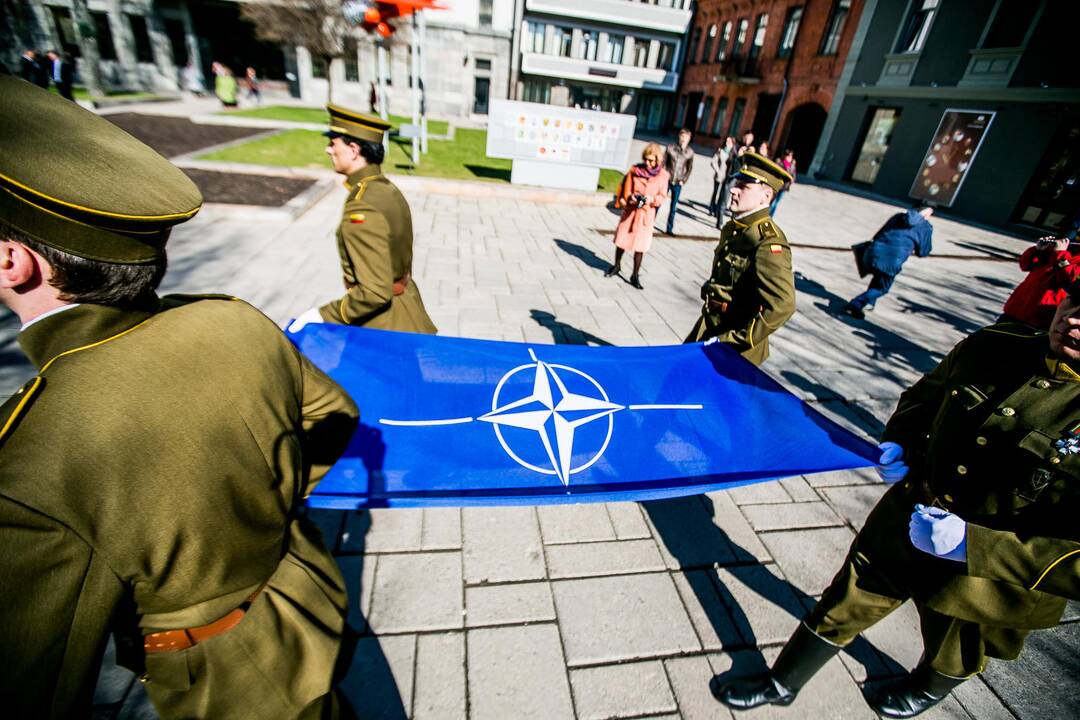 NATO vėliavos pakėlimo ceremonija Kaune