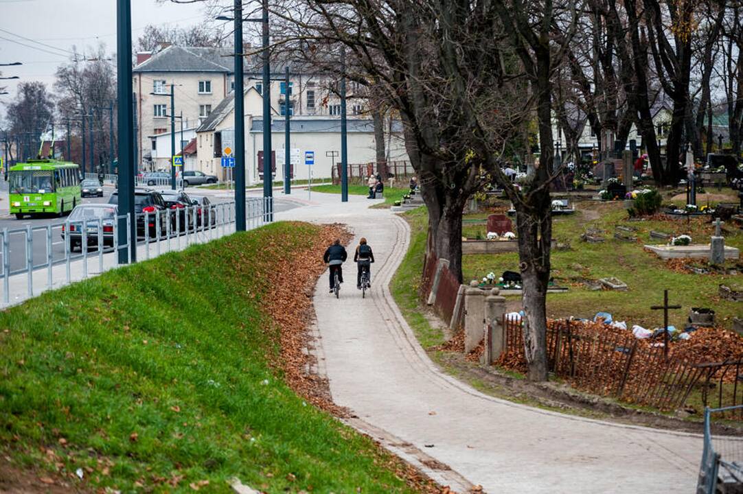 Savaitgaliui atidarytas laikinasis tiltas per Nemuną