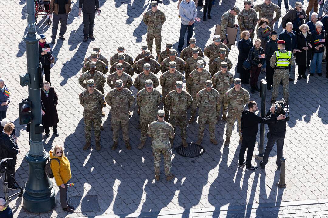 Pratybose žuvusių JAV karių pagerbimo ceremonija