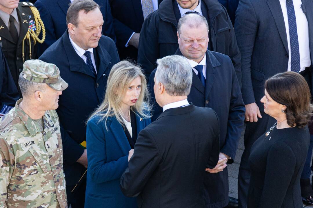 Pratybose žuvusių JAV karių pagerbimo ceremonija
