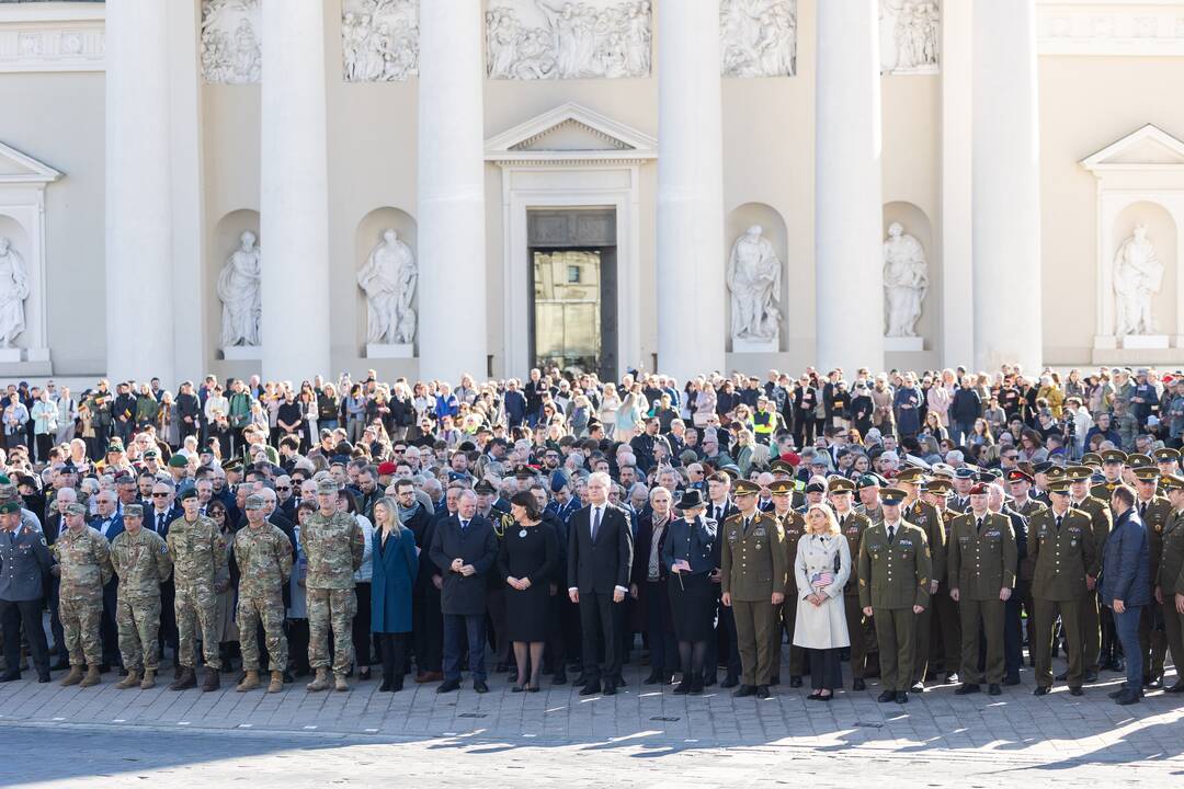 Pratybose žuvusių JAV karių pagerbimo ceremonija