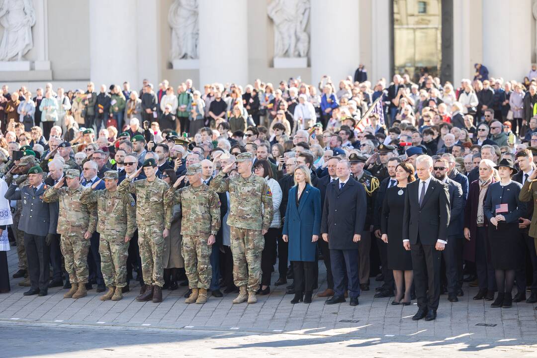 Pratybose žuvusių JAV karių pagerbimo ceremonija