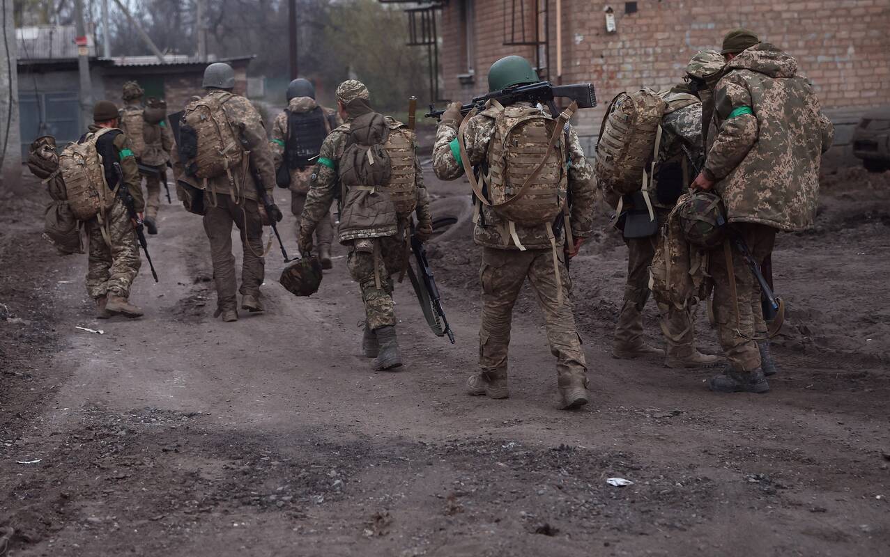 413-oji karo Ukrainoje diena