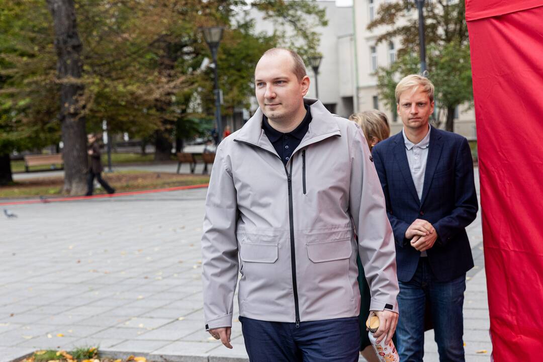 G. Jakštas susitiko su protestuojančiais mokytojais