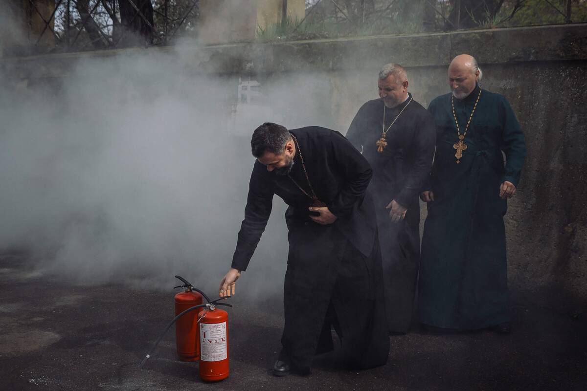 413-oji karo Ukrainoje diena