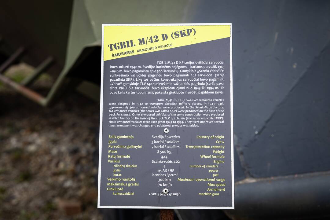 Karo technikos ekspozicijoje – švediška technika