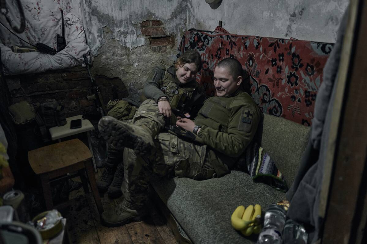 432-oji karo Ukrainoje diena