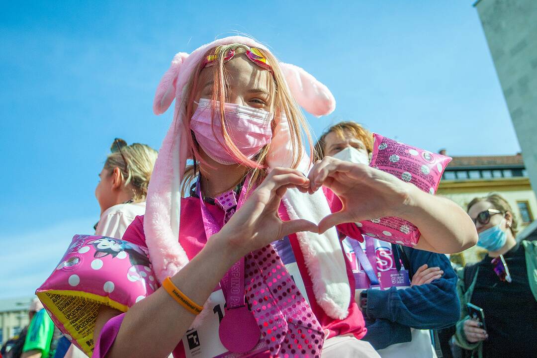 Rožinio kaspino bėgimas „Pink Run su BENU 2021“