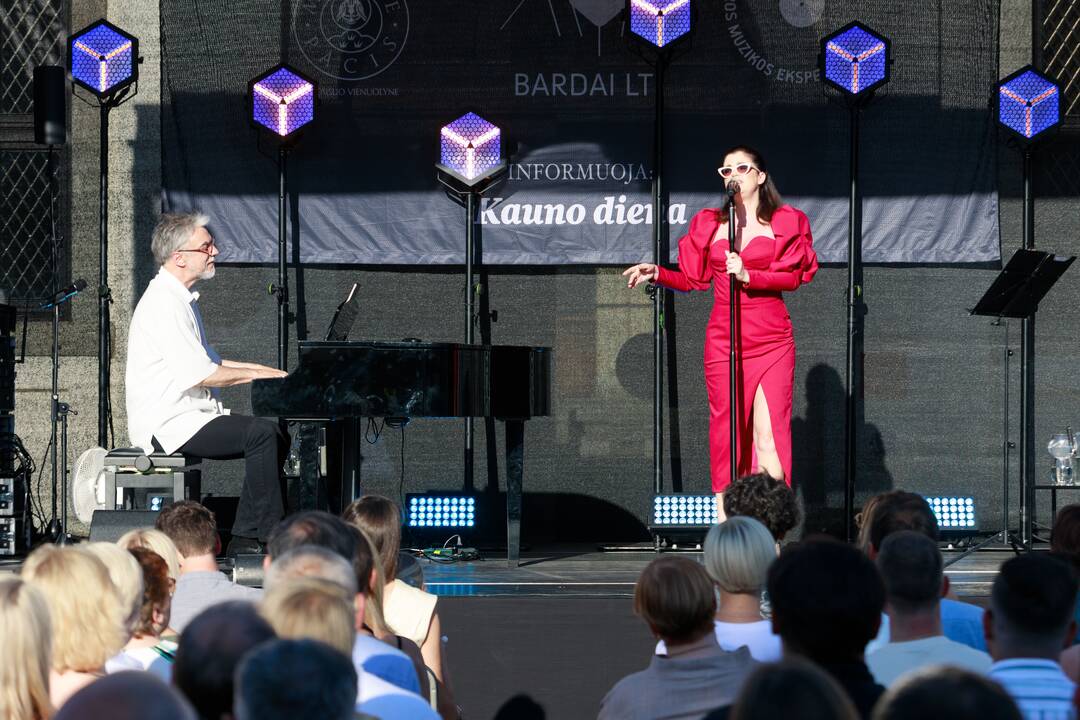 Pažaislio liepų alėjos vakarai: Erica Jennings ir Petras Geniušas