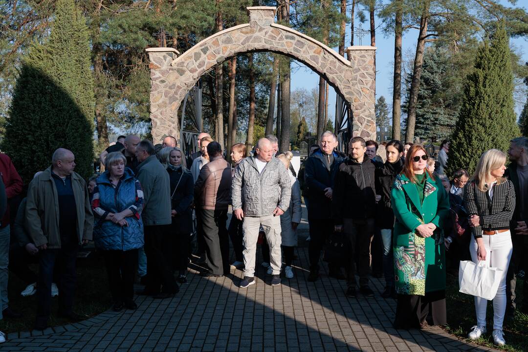 Velykų ryto mišios Tabariškių Kristaus Karaliaus bažnyčioje