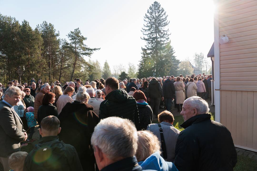 Velykų ryto mišios Tabariškių Kristaus Karaliaus bažnyčioje