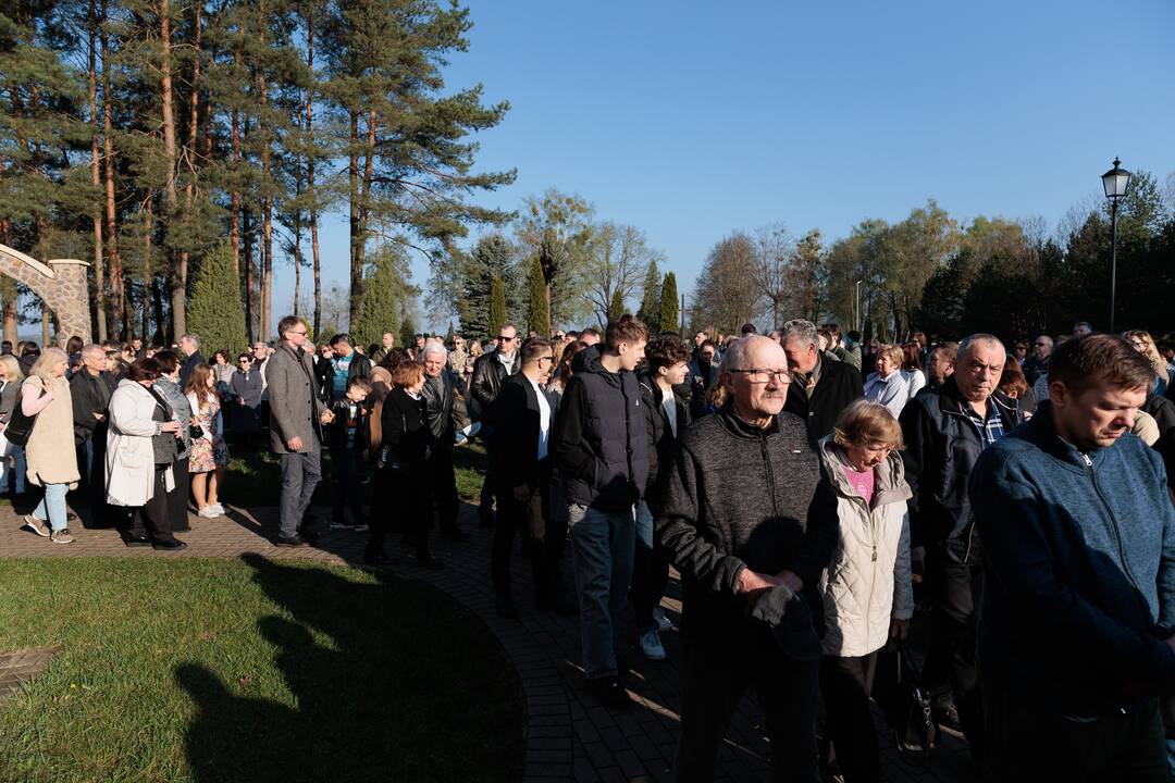 Velykų ryto mišios Tabariškių Kristaus Karaliaus bažnyčioje