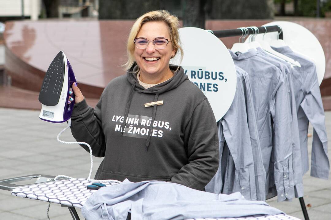 Socialinė iniciatyva „Lygink rūbus, o ne žmones“