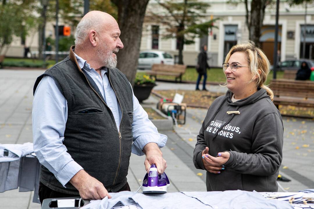 Socialinė iniciatyva „Lygink rūbus, o ne žmones“
