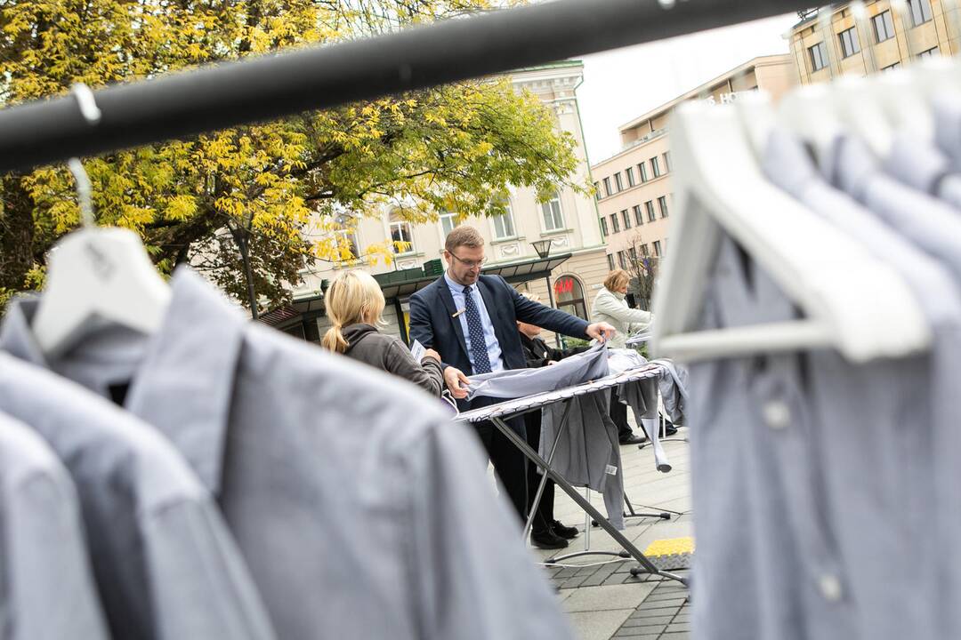 Socialinė iniciatyva „Lygink rūbus, o ne žmones“
