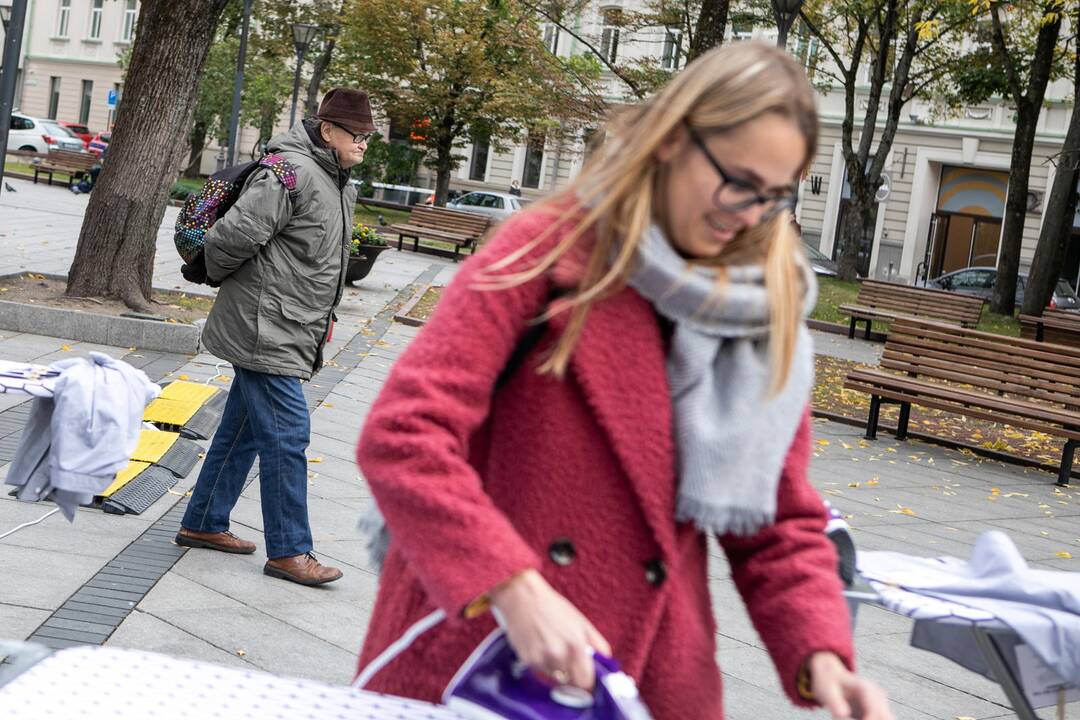 Socialinė iniciatyva „Lygink rūbus, o ne žmones“