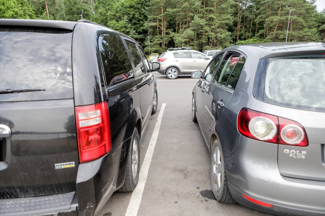 Kauniečiai savaitgalį leido prie vandens telkinių