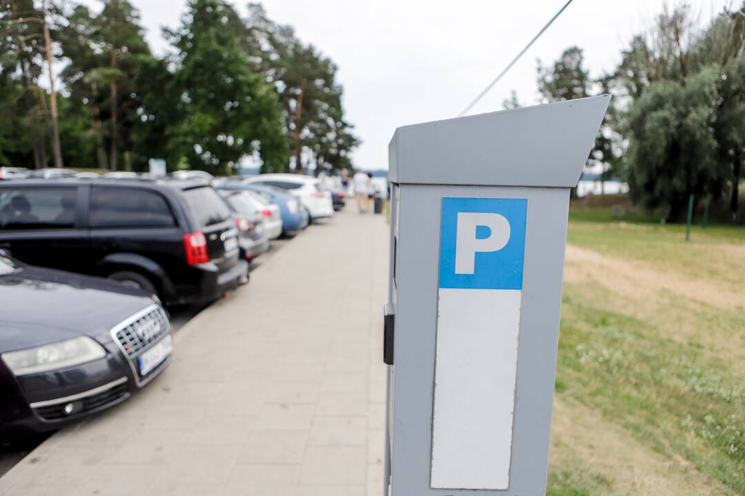 Kauniečiai savaitgalį leido prie vandens telkinių