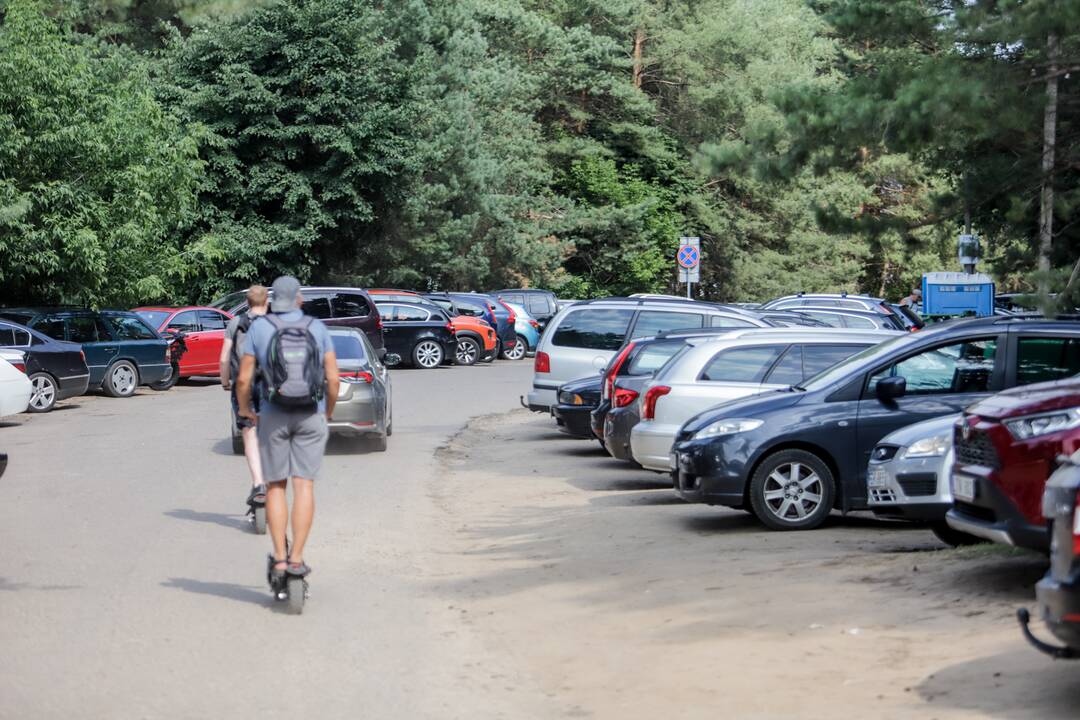 Kauniečiai savaitgalį leido prie vandens telkinių